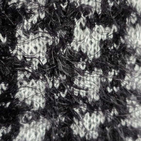 NWOT AVA COUTURE (MED) Long Sleeve Ribbon/Fringe Edge Embellished Sweater - Picture 2 of 11